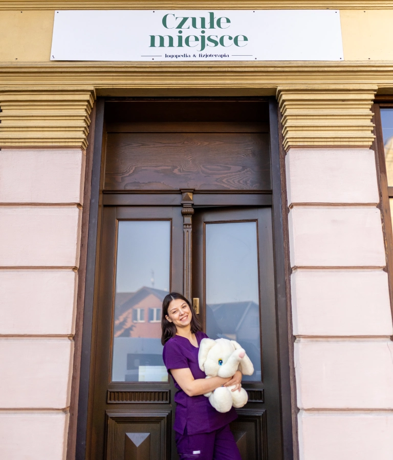 kobieta z&nbsp;maskotką